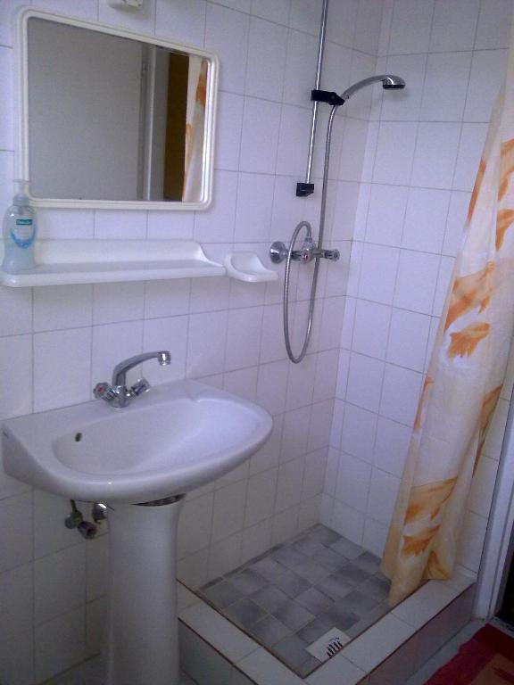 Alabastrom Panzio Es Etterem Bed and Breakfast Bogács Kamer foto