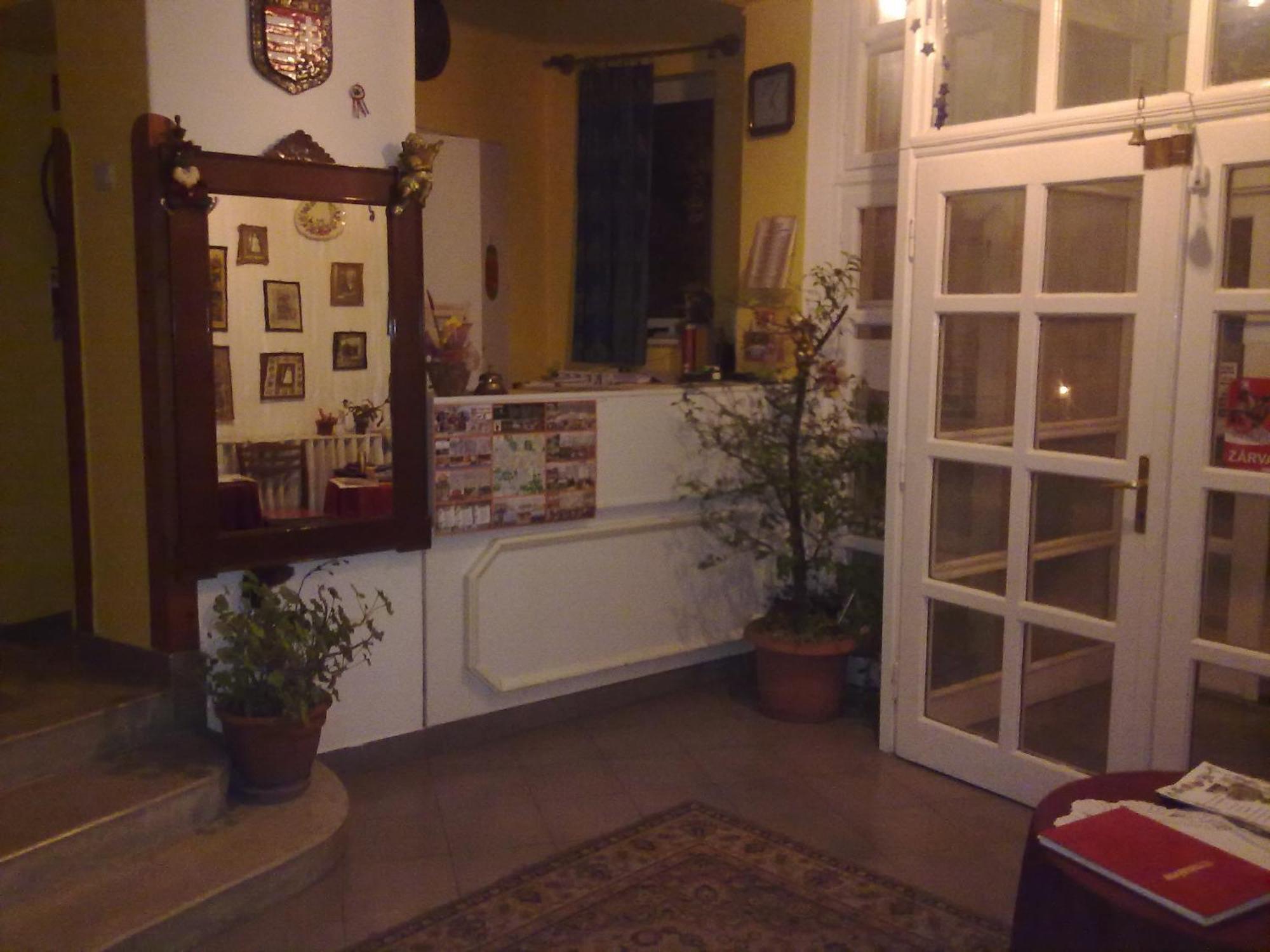 Alabastrom Panzio Es Etterem Bed and Breakfast Bogács Buitenkant foto
