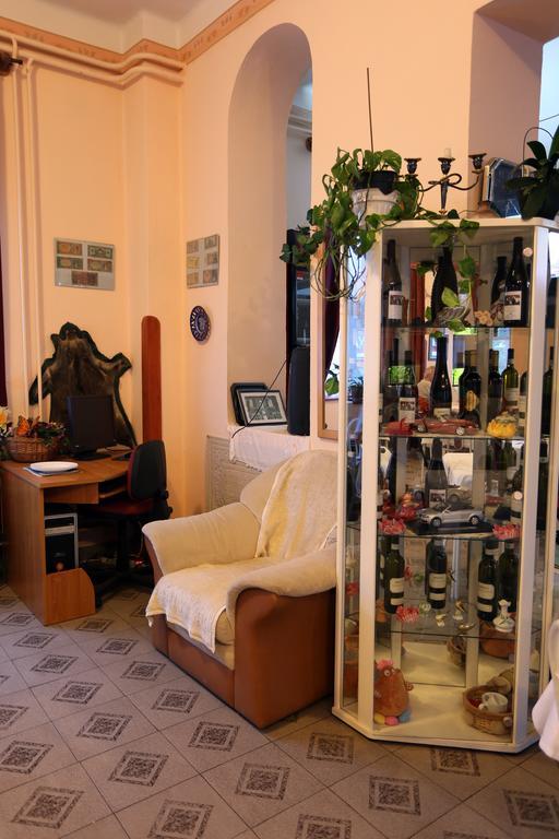 Alabastrom Panzio Es Etterem Bed and Breakfast Bogács Buitenkant foto
